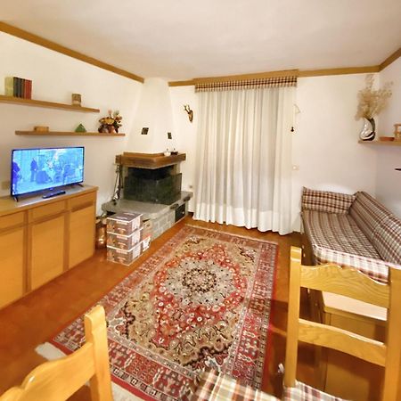 Trilocale Accogliente Con Camino A Pochi Minuti Da Madonna Di Campiglio Lejlighed Spiazzo  Eksteriør billede