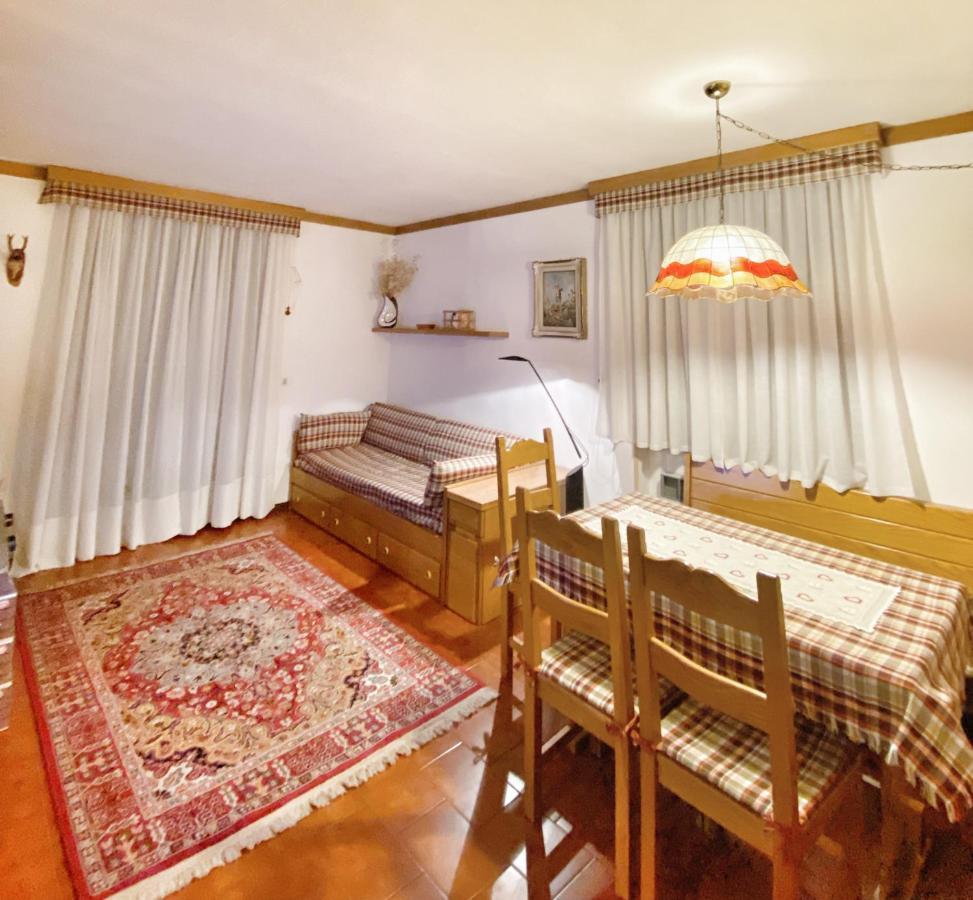 Trilocale Accogliente Con Camino A Pochi Minuti Da Madonna Di Campiglio Lejlighed Spiazzo  Eksteriør billede
